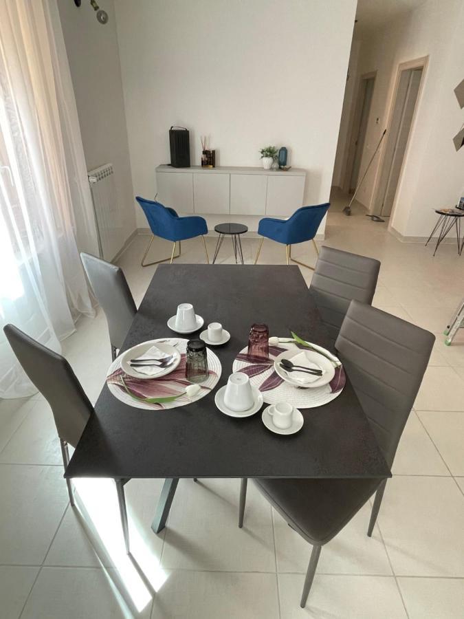 B & B Piazza Angioina 拉奎拉 外观 照片