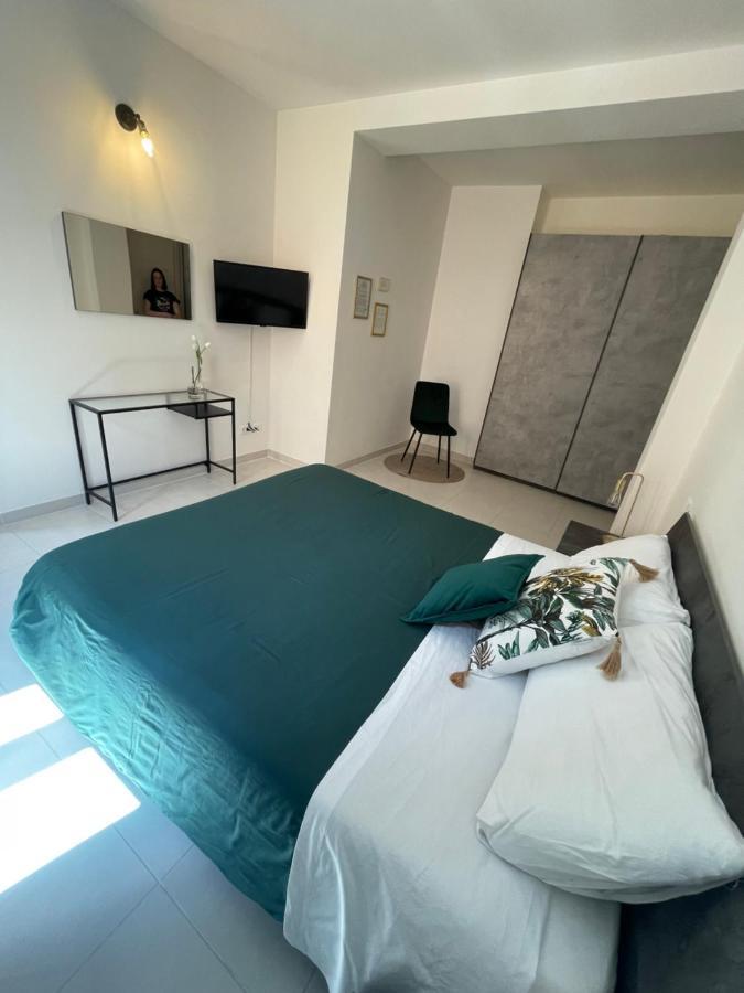 B & B Piazza Angioina 拉奎拉 外观 照片