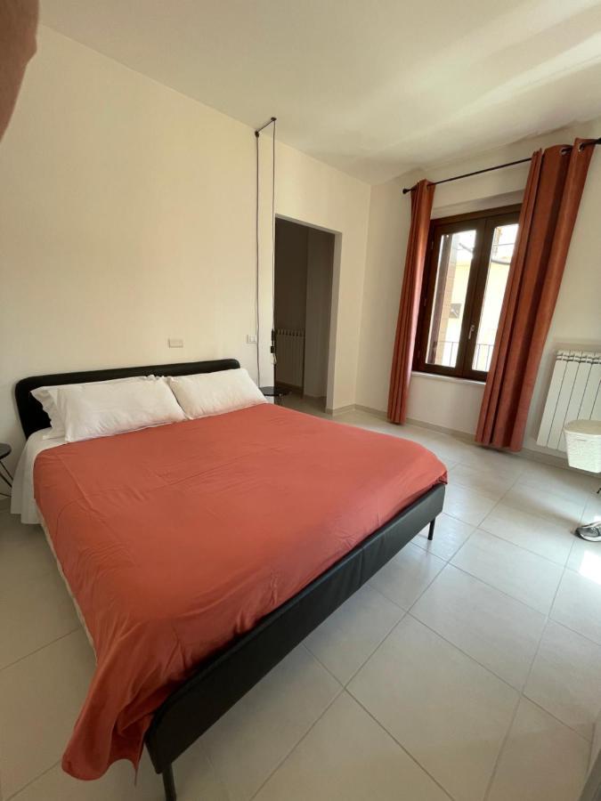 B & B Piazza Angioina 拉奎拉 外观 照片